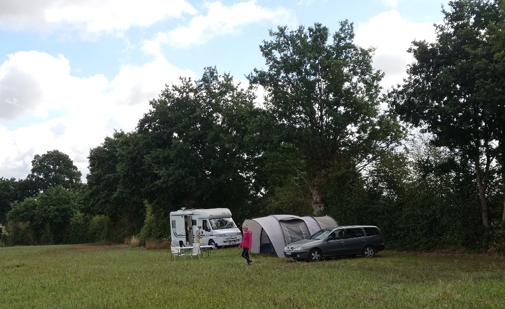 Aire camping-car à Lassay-les-Châteaux (53110) - Photo 1